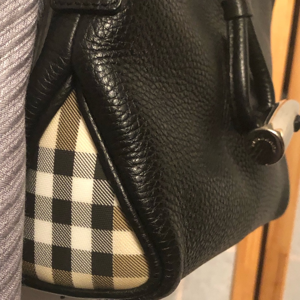 Burberry London Nova Check|Leather Shoulder Bag - Picture 5 of 7